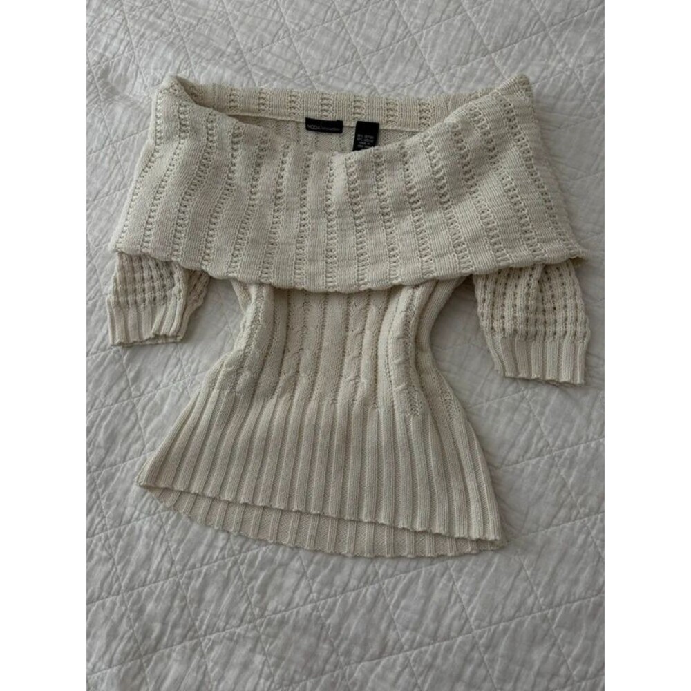 Moda Internacional Y2K Coquette off the shoulder knit sweater